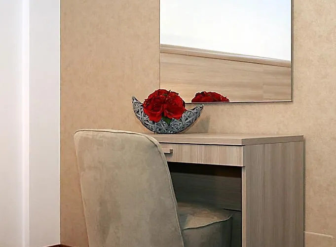 Parliament Square Otel