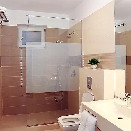 Parliament Square Hotel 3*