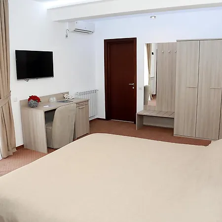 Parliament Square 3* Bucarest