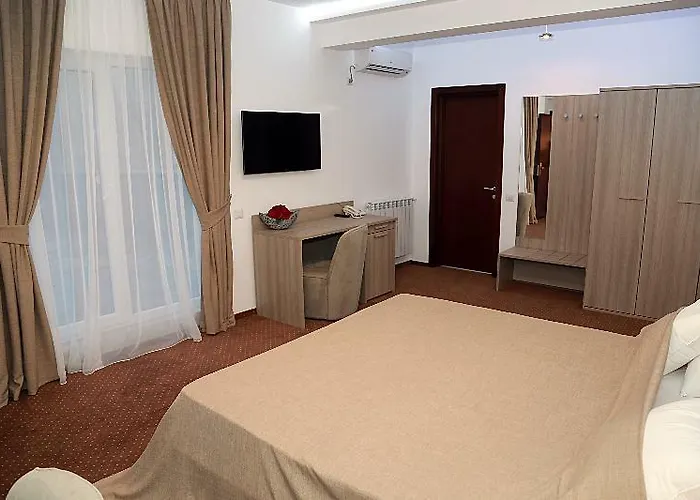 Parliament Square Hotel 3*