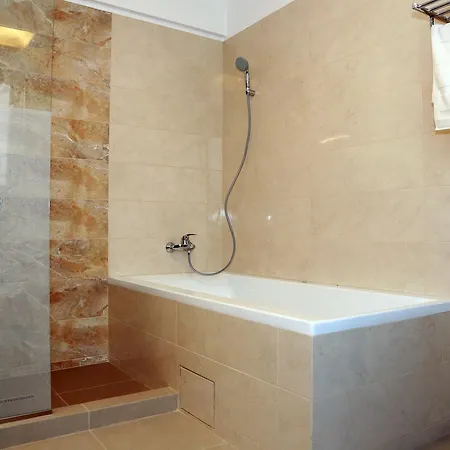 فندق Parliament Square