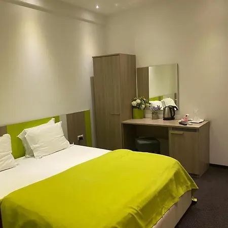 Hotel Parliament Square 3*